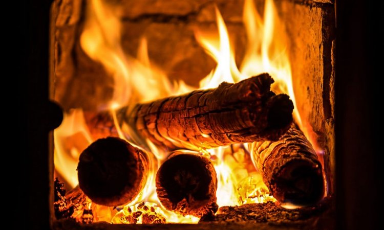 Produits Allumes-Feu - Vente de bois de chauffage, granulés, buches  densifiees